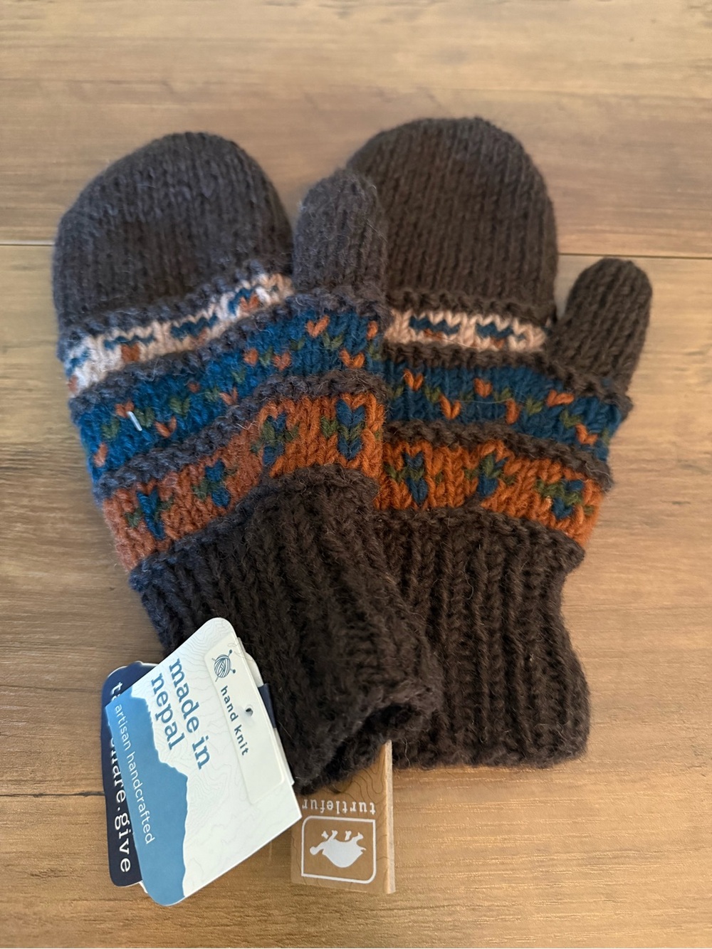 Turtle Fur Hand-Knit Brown Wool Mittens Brown Fair Isle Pattern NWT